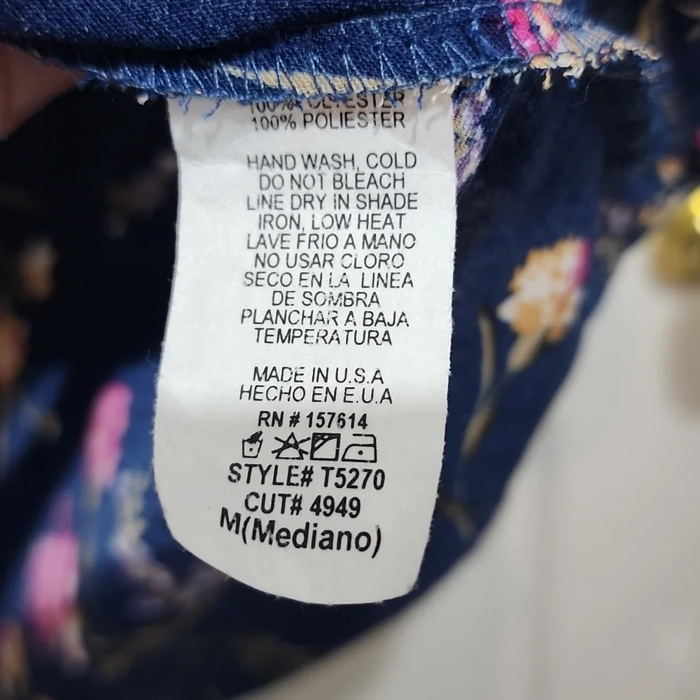 ⭐️Olive & Leaf blue floral top size M - Picture 4 of 5